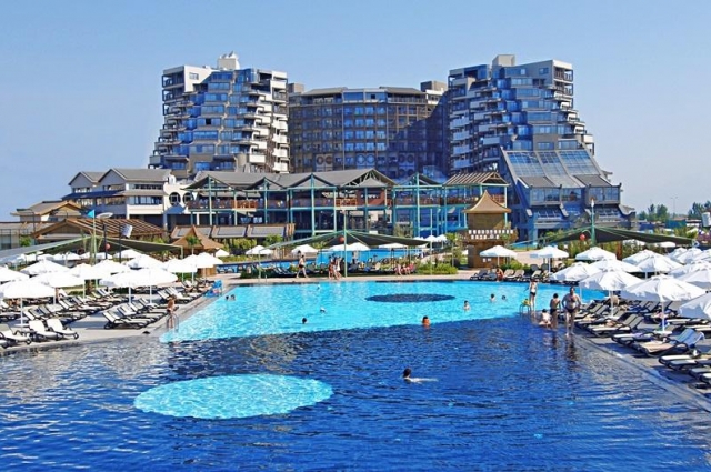 Limak Lara Deluxe Hotel & Resort